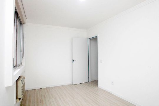 Quarto 1 de apartamento à venda com 2 quartos, 81m² em Petrópolis, Porto Alegre