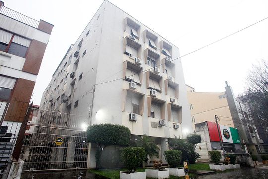 Fachada de apartamento à venda com 2 quartos, 81m² em Petrópolis, Porto Alegre