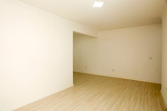 Sala de apartamento à venda com 2 quartos, 81m² em Petrópolis, Porto Alegre