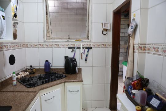 Cozinha de apartamento à venda com 2 quartos, 62m² em Camargos, Belo Horizonte