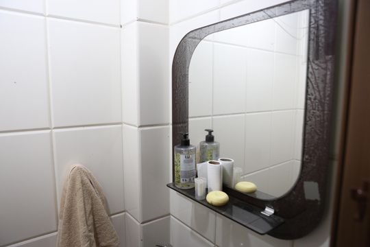 Banheiro de apartamento à venda com 2 quartos, 62m² em Camargos, Belo Horizonte