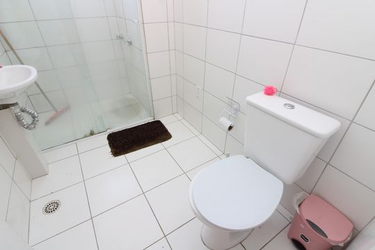 Banheiro de apartamento à venda com 2 quartos, 47m² em Vila Silvia, São Paulo