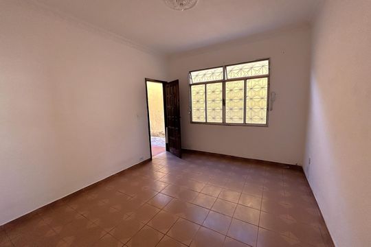 Sala de casa para alugar com 2 quartos, 55m² em Marechal Hermes , Rio de Janeiro