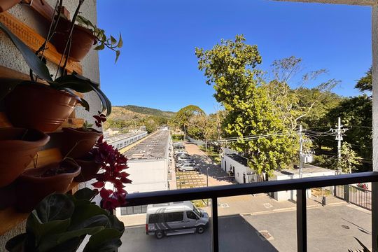 Varanda de apartamento à venda com 2 quartos, 45m² em Vargem Grande, Rio de Janeiro