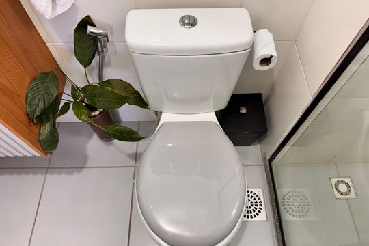 Banheiro Social de apartamento à venda com 2 quartos, 45m² em Vargem Grande, Rio de Janeiro