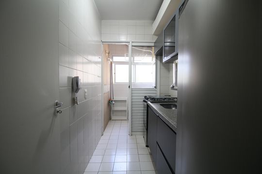 Cozinha de apartamento para alugar com 2 quartos, 54m² em Vila Andrade, São Paulo