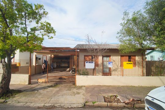 Fachada de casa à venda com 3 quartos, 180m² em Scharlau, São Leopoldo