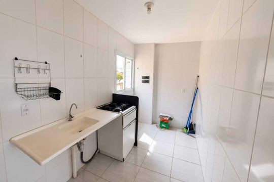 Cozinha de apartamento para alugar com 2 quartos, 47m² em Shopping Park, Uberlândia