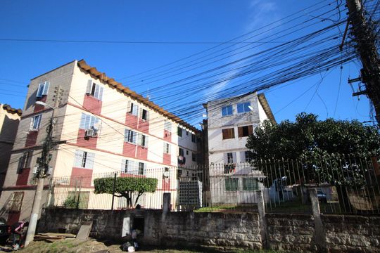 Fachada de apartamento à venda com 2 quartos, 50m² em Rubem Berta, Porto Alegre