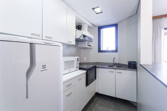 Cozinha de apartamento à venda com 1 quarto, 46m² em Itaim Bibi, São Paulo