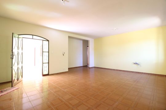 Sala de casa para alugar com 5 quartos, 250m² em Nossa Senhora Aparecida, Uberlândia