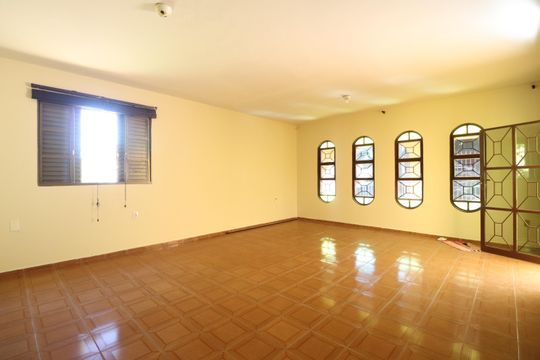Sala de casa para alugar com 5 quartos, 250m² em Nossa Senhora Aparecida, Uberlândia