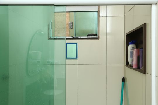 Banheiro da Suíte de casa à venda com 4 quartos, 360m² em Setor Recanto das Minas Gerais, Goiânia