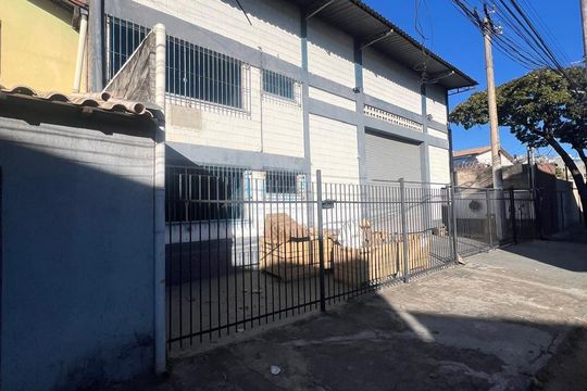Fachada de apartamento para alugar com 3 quartos, 130m² em Novo Glória, Belo Horizonte