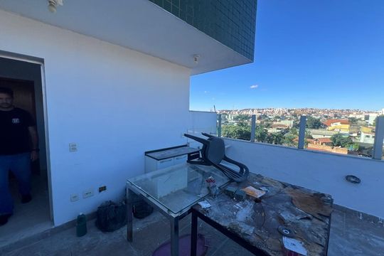 Cobertura de apartamento para alugar com 3 quartos, 130m² em Novo Glória, Belo Horizonte