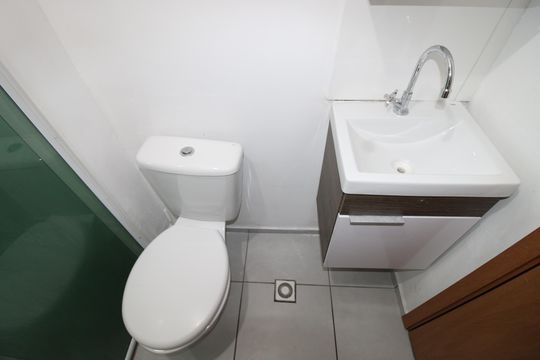 Banheiro de apartamento à venda com 2 quartos, 41m² em Parada Xv de Novembro, São Paulo