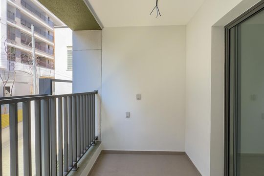 Sacada de kitnet/studio à venda com 1 quarto, 34m² em Jardim das Acacias, São Paulo