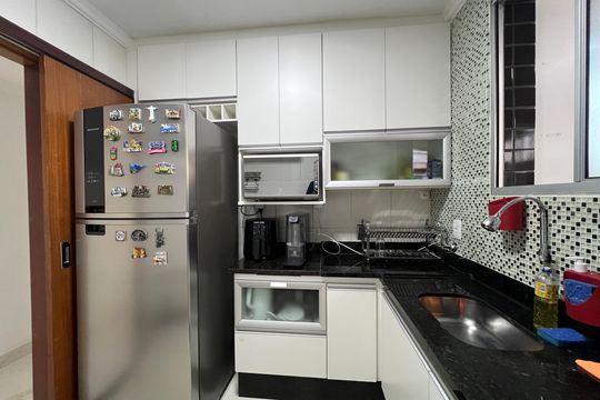 Cozinha de apartamento à venda com 2 quartos, 75m² em Paquetá, Belo Horizonte