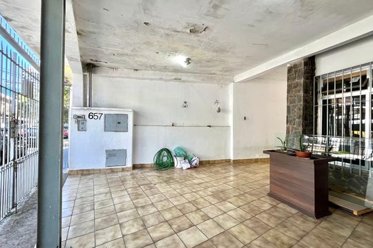 Garagem de casa à venda com 3 quartos, 130m² em Jabaquara, São Paulo