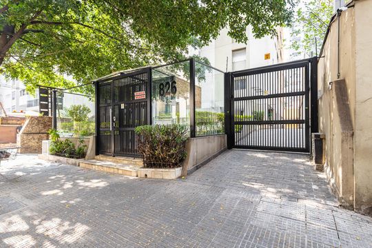 Fachada de apartamento para alugar com 2 quartos, 75m² em Jardim Paulista, São Paulo