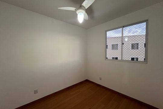 Quarto 2 de apartamento para alugar com 2 quartos, 44m² em Chacaras Reunidas Santa Terezinha, Contagem