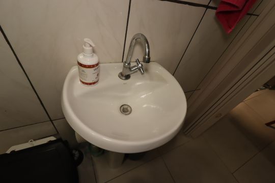 Banheiro da Casa 1 - Pia de casa à venda com 3 quartos, 225m² em Parque Itrapoã, Santo André