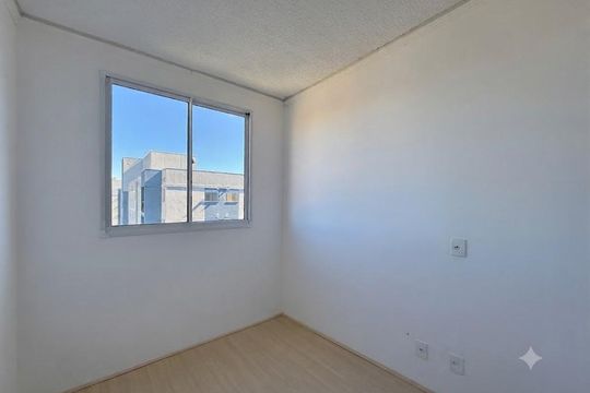 Quarto 2 de apartamento para alugar com 2 quartos, 34m² em Jardim São Luís, São Paulo