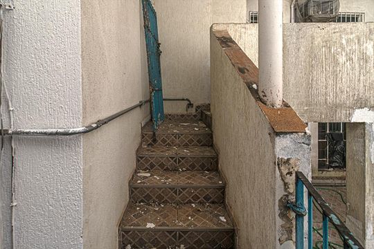 acesso para sacada no quintal de casa para alugar com 10 quartos, 560m² em Vila das Merces, São Paulo