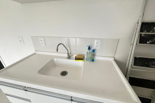 Cozinha - Torneira de apartamento para alugar com 2 quartos, 44m² em Vila Andrade, São Paulo