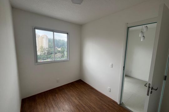 Quarto 2 de apartamento para alugar com 2 quartos, 44m² em Vila Andrade, São Paulo
