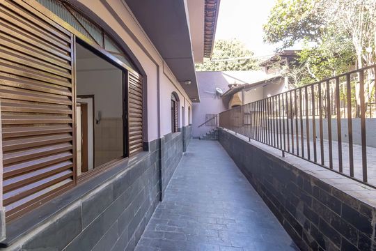 Área externa de casa à venda com 5 quartos, 360m² em Santa Amelia, Belo Horizonte