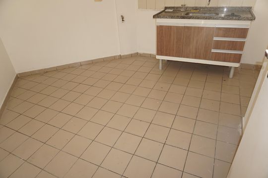 Cozinha de apartamento para alugar com 2 quartos, 53m² em Jardim Vitória, Embu das Artes