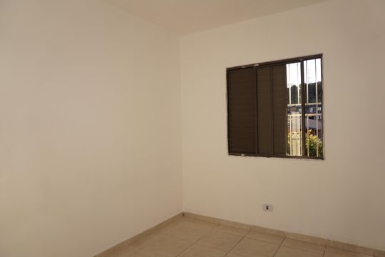Quarto 1 de apartamento para alugar com 2 quartos, 53m² em Jardim Vitória, Embu das Artes