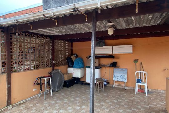 Varanda de casa à venda com 3 quartos, 132m² em Quitaúna, Osasco