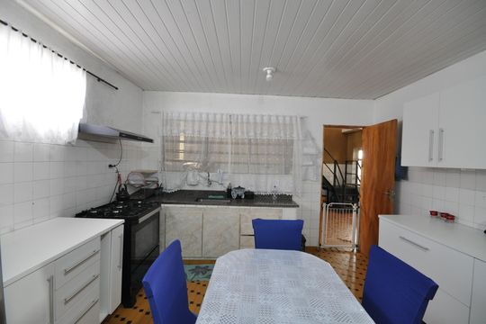 Cozinha 1 de casa à venda com 4 quartos, 1180m² em Horto Florestal, São Paulo