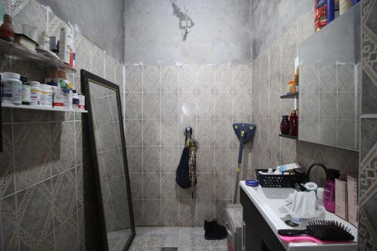 Banheiro de casa à venda com 4 quartos, 125m² em Vila Jardim, Porto Alegre