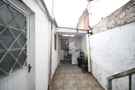 Kitnet de casa à venda com 4 quartos, 125m² em Vila Jardim, Porto Alegre