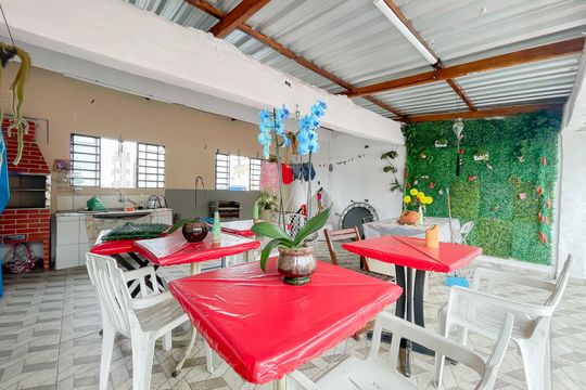 Churrasqueira de casa à venda com 2 quartos, 125m² em Padroeira, Osasco