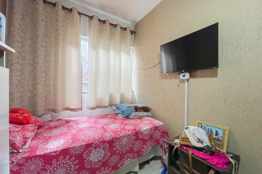 Quarto 2 de casa à venda com 2 quartos, 125m² em Padroeira, Osasco