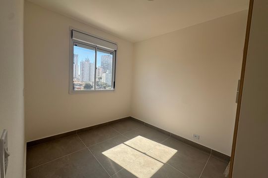 Quarto 2 de apartamento para alugar com 2 quartos, 47m² em Vila Osasco, Osasco