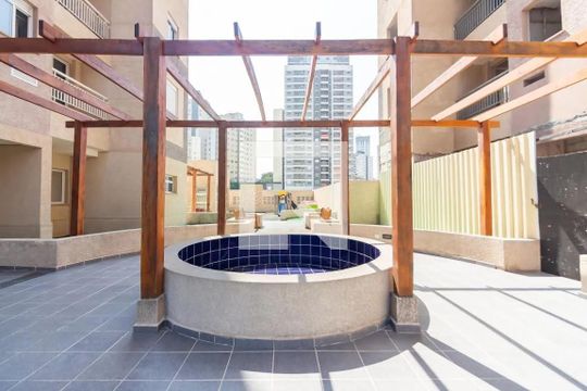 Área comum de apartamento para alugar com 2 quartos, 47m² em Vila Osasco, Osasco