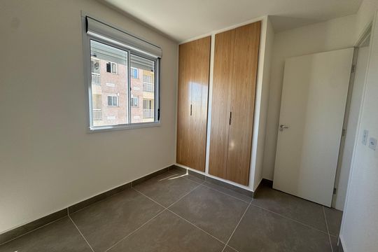Quarto 1 de apartamento para alugar com 2 quartos, 45m² em Vila Osasco, Osasco
