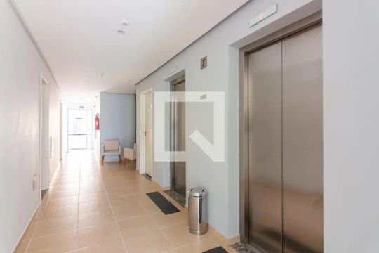 Área comum de apartamento para alugar com 2 quartos, 45m² em Vila Osasco, Osasco