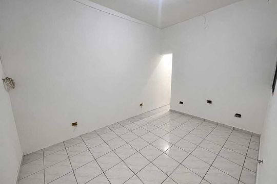 Sala/Quarto de casa para alugar com 1 quarto, 50m² em Jardim do Engenho, Cotia