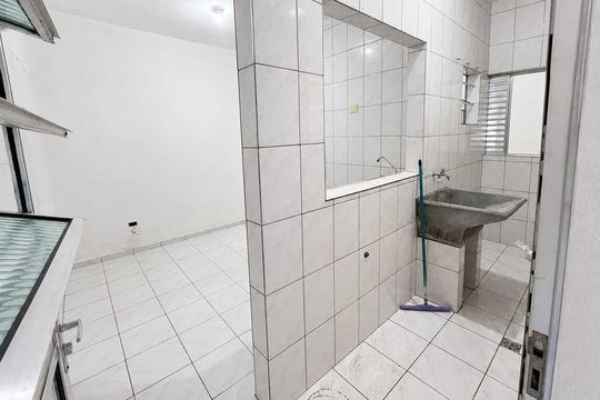 Área de serviço de casa para alugar com 1 quarto, 50m² em Jardim do Engenho, Cotia
