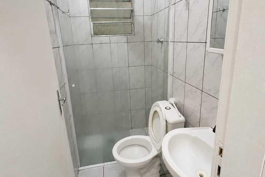 Banheiro de casa para alugar com 1 quarto, 50m² em Jardim do Engenho, Cotia