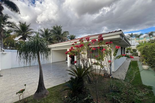 Casa à venda com 5 quartos, 550m² em Bandeirantes (pampulha), Belo Horizonte