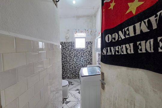 Banheiro de kitnet/studio para alugar com 1 quarto, 34m² em Jardim Imperador, Praia Grande