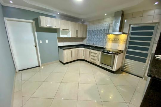 Cozinha de casa para alugar com 4 quartos, 209m² em Jardim Joao Paulo II, Sumaré