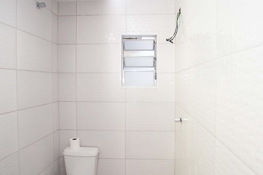 Banheiro da Suíte 2 de casa para alugar com 2 quartos, 152m² em Conceição, Diadema